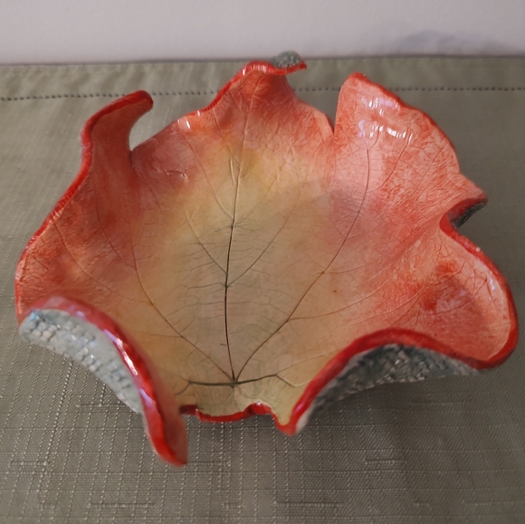 Handmade Pottery Leaf Bowl - Picture 2 of 3